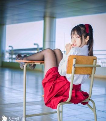 漂亮主妇电视剧在线播放_BD英语HD高清在线观看